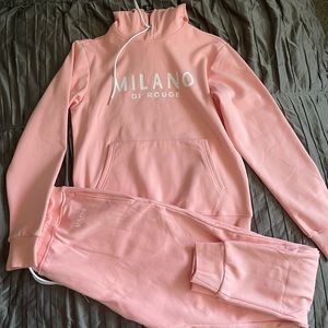 UNISEX MEDIUM - NEW WITH TAGS